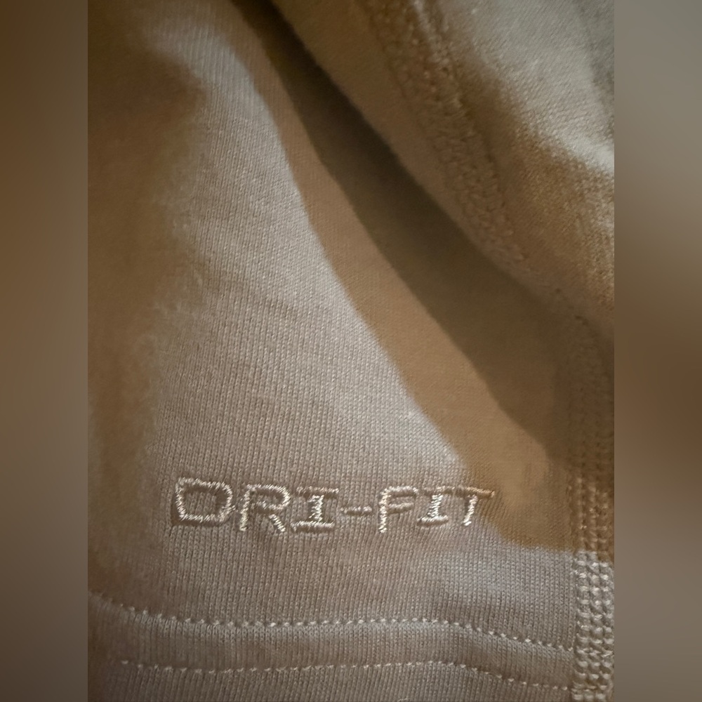 NWT Nike Primary Dri-FIT
Versatile Tank - Men's size 2XL gray - Picture 4 of 6